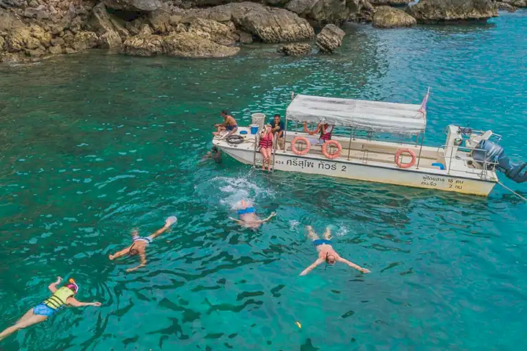 Sri Su Pai 2 boat to help transport to islands and swimmers to swimming spots